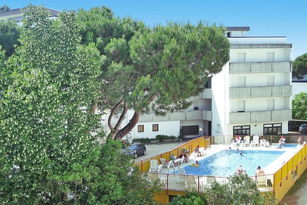 Apartment In Rosolina Mare With A Shared Pool Buitenkant foto